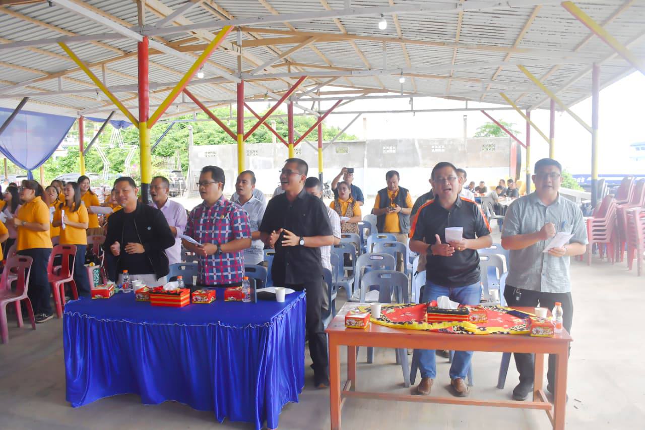Kebaktian Padang Dharma Wanita Persatuan ( DWP )