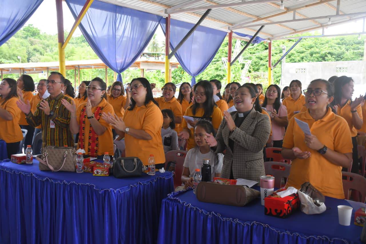 Kebaktian Padang Dharma Wanita Persatuan ( DWP ) Kabupaten Kabupaten Nias Utara yang di laksanakan di AJ3 Playgroup