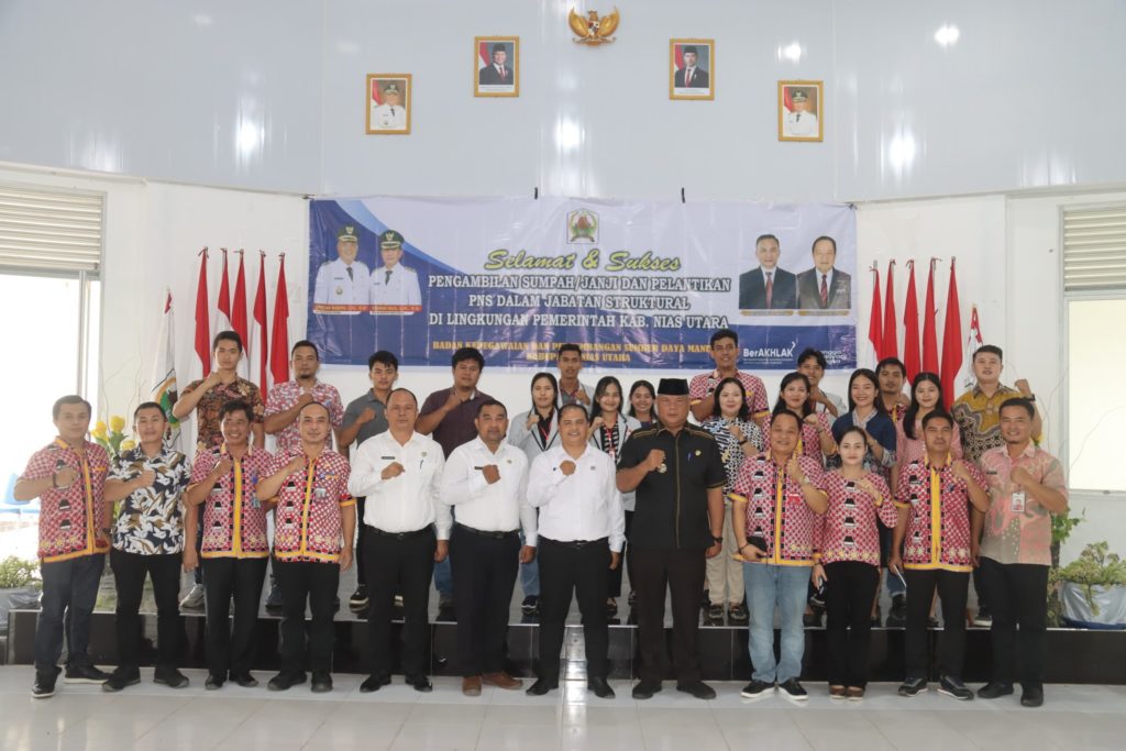 PENGAMBILAN SUMPAH/JANJI DAN PELANTIKAN PNS DALAM JABATAN STRUKTURAL DI LINGKUNGAN PEMERINTAH KAB. NIAS UTARA