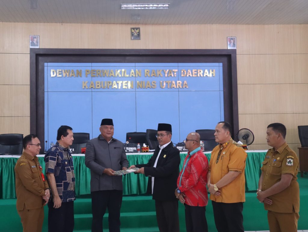 RAPAT PARIPURNA DPRD NIAS UTARA TENTANG PENYAMPAIAN POKIR DPRD ATAS PENYUSUNAN P-RKPD 2025