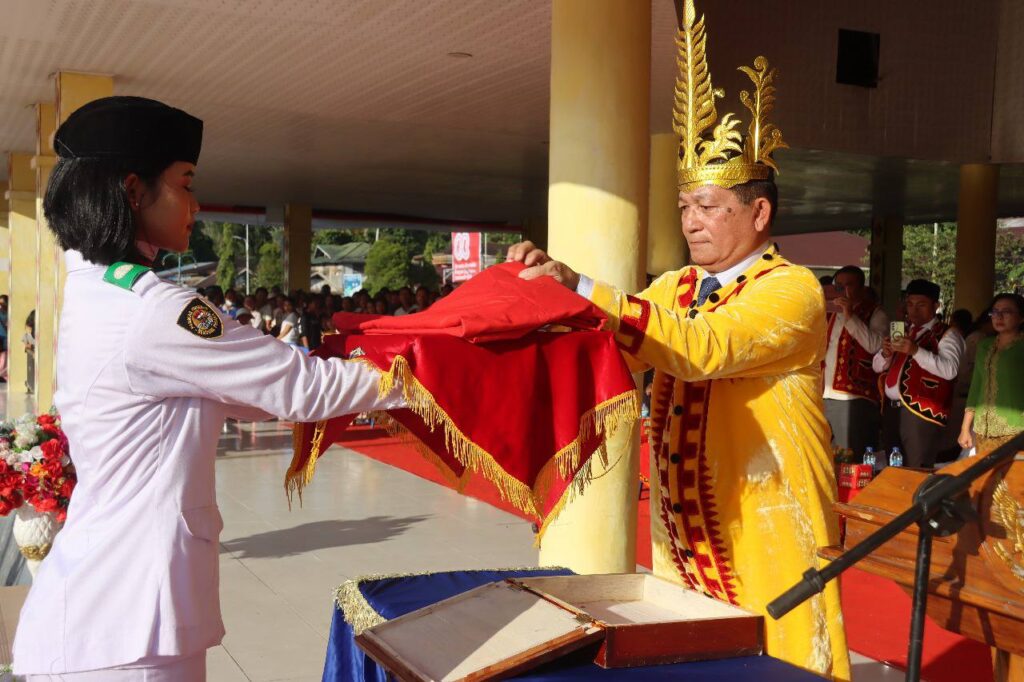 UPACARA PENURUNAN BENDERA MERAH PUTIH PADA PERINGATAN HARI KEMERDEKAAN RI KE-80 TAHUN 2025