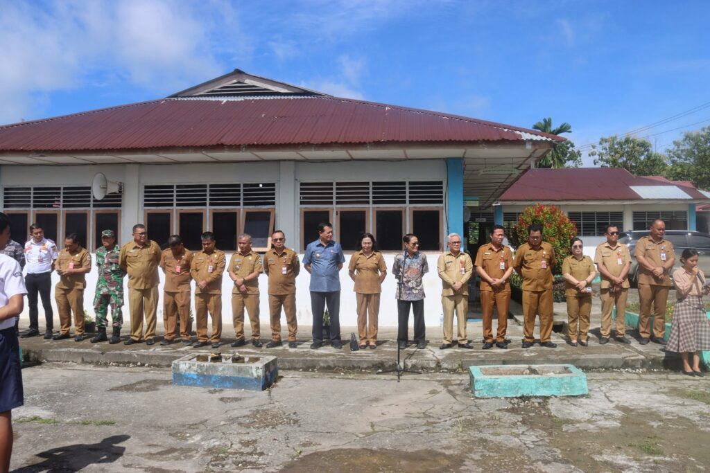 WAKIL BUPATI NIAS UTARA HADIRI PEMBERIAN MAKAN BERGIZI GRATIS (MBG) DI KECAMATAN LAHEWA