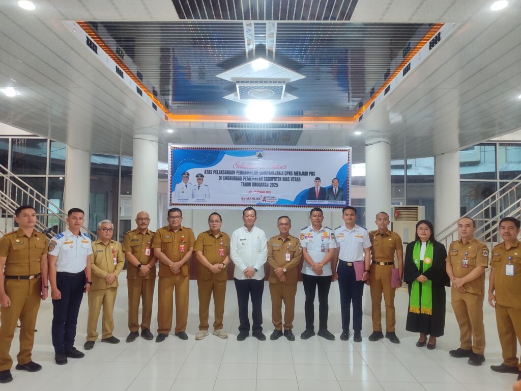 PELAKSANAAN PENGAMBILAN SUMPAH/JANJI CPNS MENJADI PNS DI LINGKUNGAN PEMERINTAH KABUPATEN NIAS UTARA